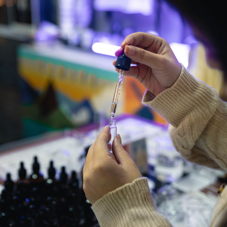 Dubai: Fragrance Design & Mixology Workshop (Private Session) – Oo La Lab